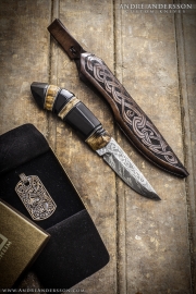 Scandinavian hunting knife