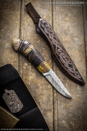 Scandinavian hunting knife